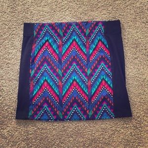 Cute patterned skirt!