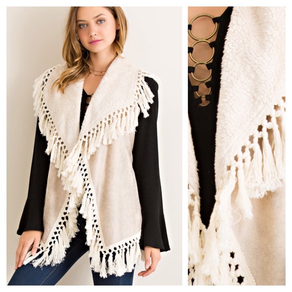 🌺HOST PICK 1/29🌺FRINGED SHEARLING VEST - Picture 2 of 4