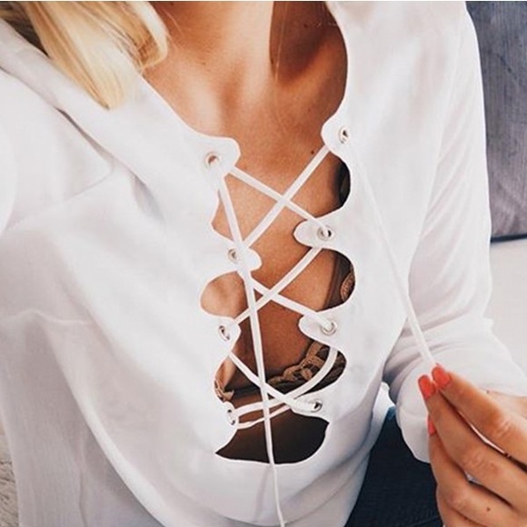 Scallop Lattice Blouse