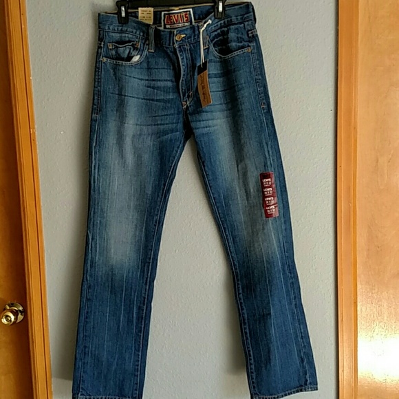 NWT Levis