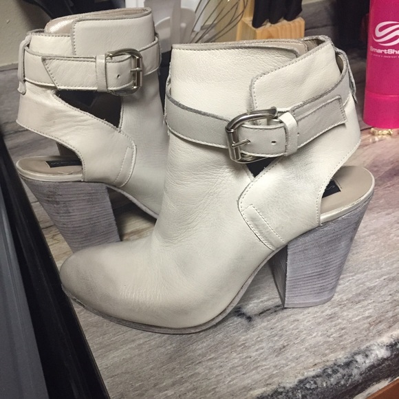 Steve Madden gray ankle boots