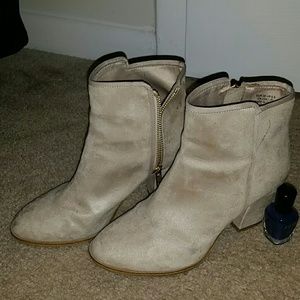 Tan/Cream bootie
