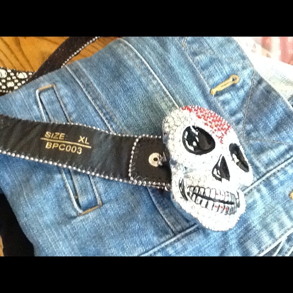 Skull belt, studs and sparkles. - Picture 2 of 3