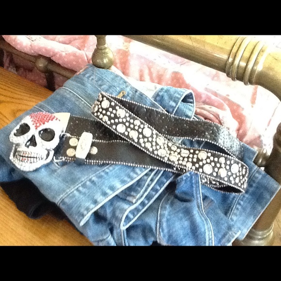 Skull belt, studs and sparkles. - Picture 3 of 3
