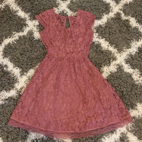 Beautiful & romantic lace dress NWOT