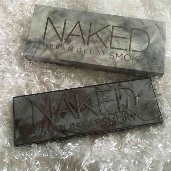 Urban Decay Naked Smoky Palette - Picture 2 of 4