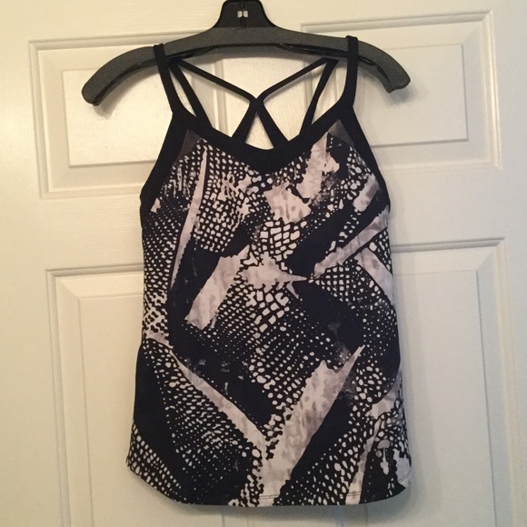 Lululemon athletica top size 10 authentic