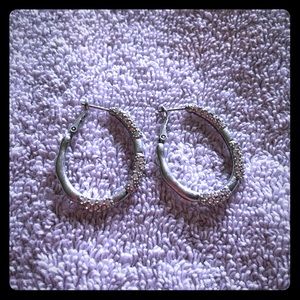 Pair of earrings