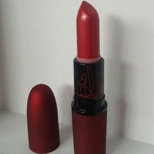 Mac viva glam rhianna lipstick limited edition