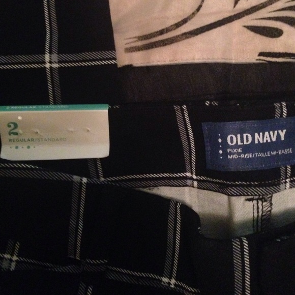 Old Navy Pants - Old navy plaid pants Old Navy Pants - Old navy plaid pants