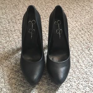 Jessica Simpson stilettos