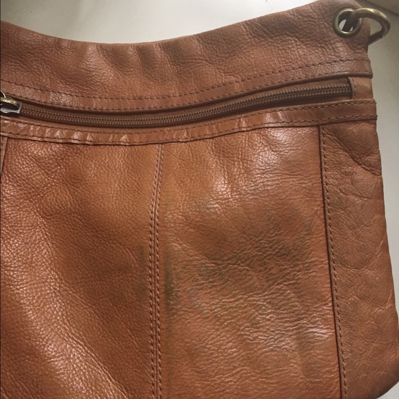 Leather Fossil cross body bag in camel - Picture 3 of 3