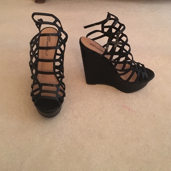 Black Strappy Wedges
