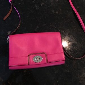 Like new! Hot pink Kate Spade Crossbody purse.