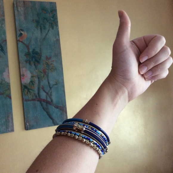 DONATING TUESDAY Bangle set - Picture 2 of 4