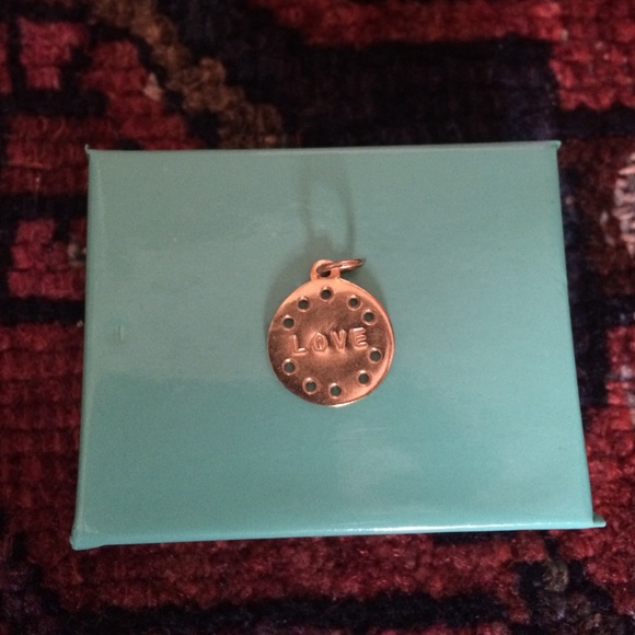 Gorgeous 14k Helen Ficalora love disk!