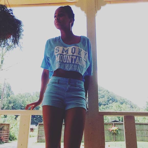 Meet your Posher, Alexis - Picture 1 of 1