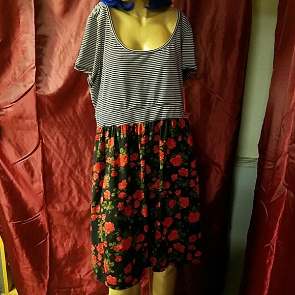 Torrid flower dress with pockets