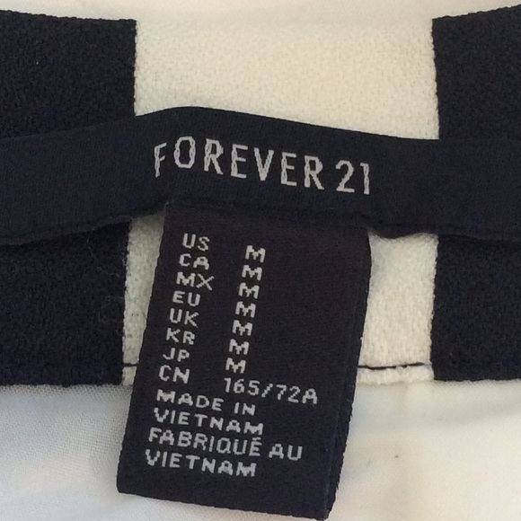 Bold Stripes, Inverted Pleats Classy Skirt 🎀 - Picture 4 of 4