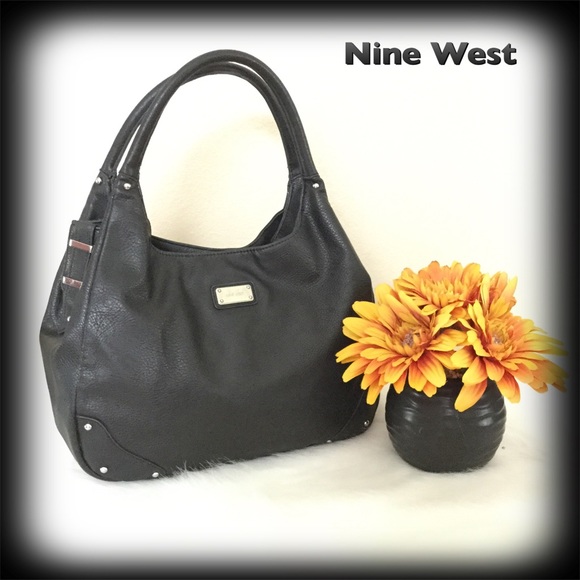 NINE WEST BLACK LEATHER HANDBAG