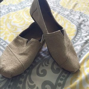 Toms burlap shoes