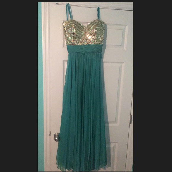 Prom dress
