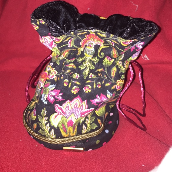 Vintage hand pouch