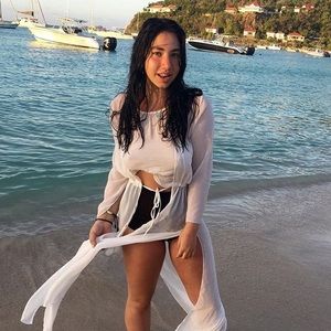 Meet your Posher, Nevean