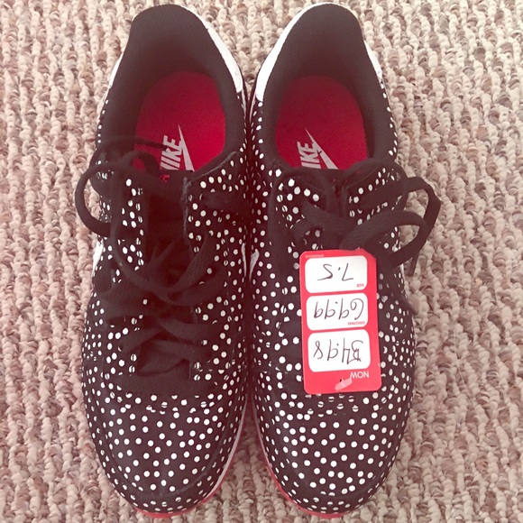 Women's Nike sneakers
