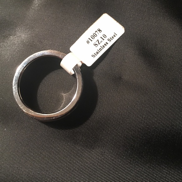 Men size 10 silver band