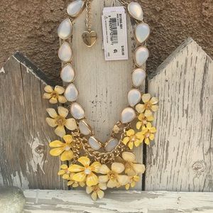 Betsey johnson flower statement necklace