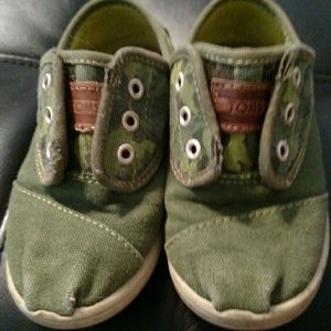 Toms boys shoes