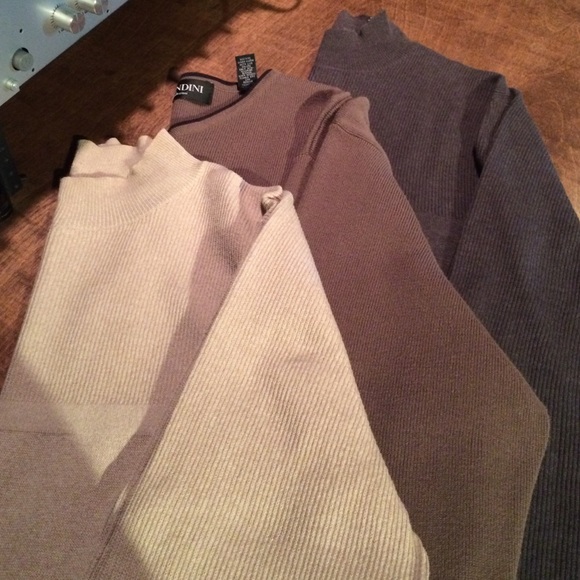 Bundle of men's sweaters