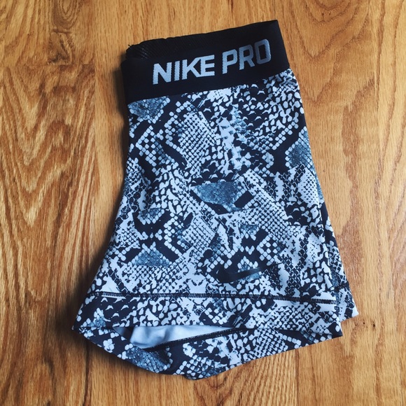 Snakeskin Nike Pros