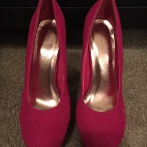 Hot pink pumps