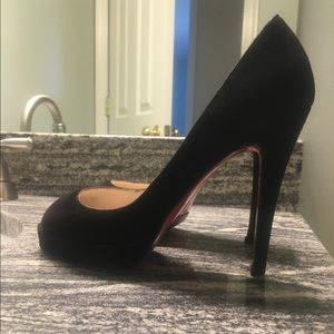 Christian Louboutin Yoyo Zeppa Suede 37