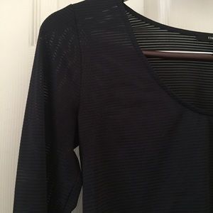 Long sleeve crop top