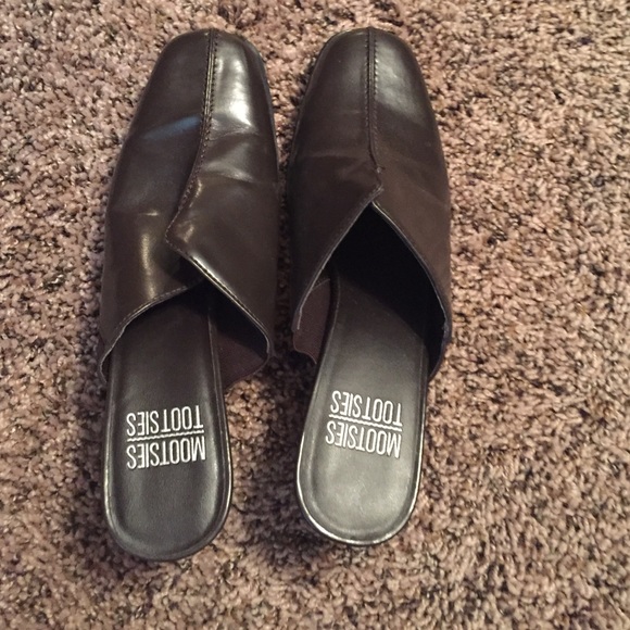 Mootsies Tootsies Brown Slides w/cute heel - Picture 4 of 4