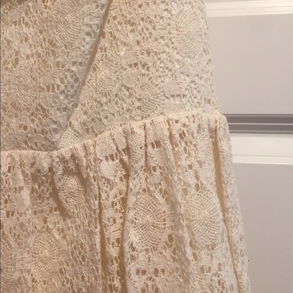 Guess lace dress with belt - Picture 4 of 4