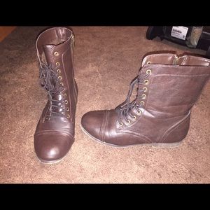Women's combat boots