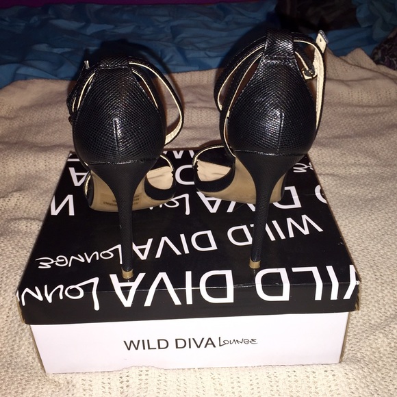 black open toe heels - Picture 3 of 3