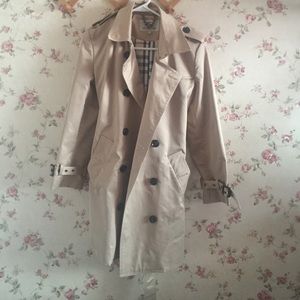 Burberry wind coat
