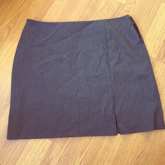 Express professional mid thigh/pencil skirt