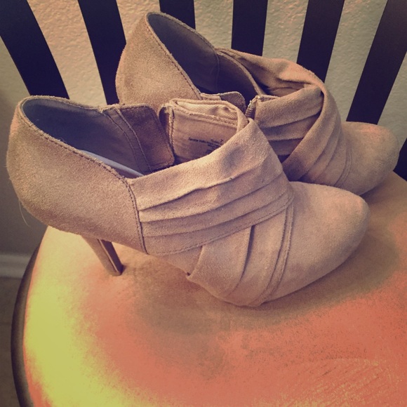 Mossimo Tan Booties