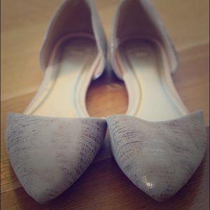 Silver snake print pointy toe flats