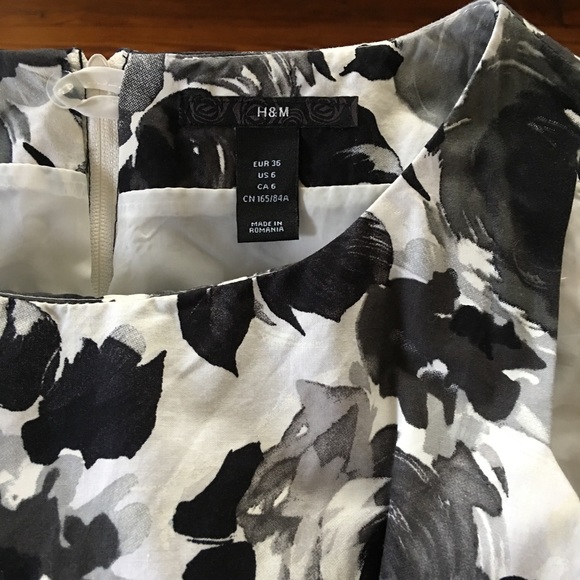 Gorgeous Midi A-line Floral Dress - Picture 4 of 4