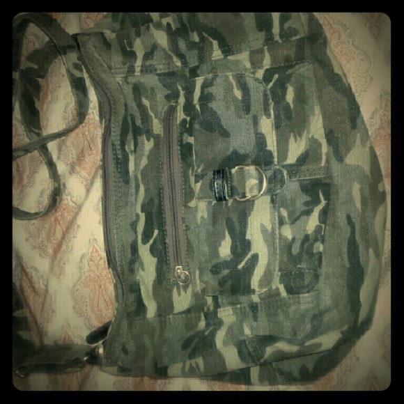 Camo purse
