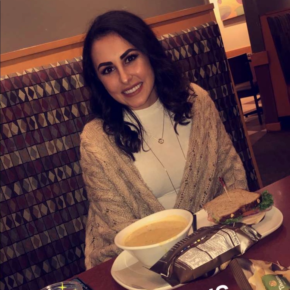 Meet your Posher, Ashley