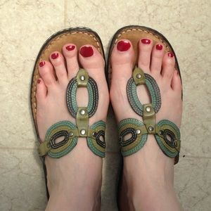 Naturalizer brand flip flops, size 7