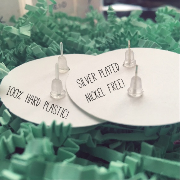 Skyrim Dark Brotherhood Hand Stud Post Earrings - Picture 3 of 3